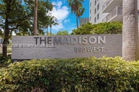 Condominio en venta en Miami, Florida, 2 dormitorios, 84.91 m2 № 1783834 - foto 1