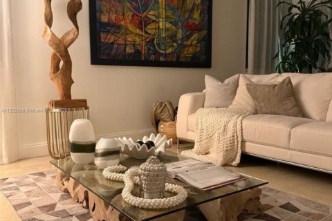 Condominio en venta en Miami, Florida, 2 dormitorios, 84.91 m2 № 1783834 - foto 5