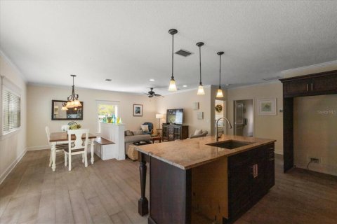 Propiedad comercial en venta en Anna Maria, Florida, 257.53 m2 № 1561717 - foto 15