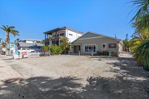 Propiedad comercial en venta en Anna Maria, Florida, 257.53 m2 № 1561717 - foto 2