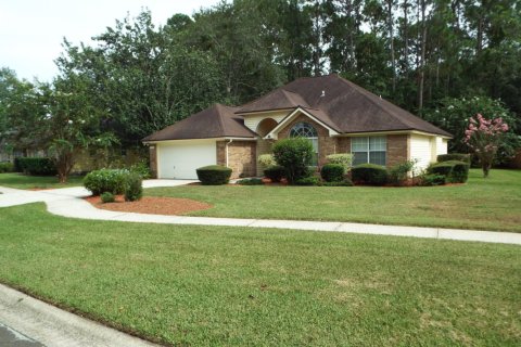 House in Jacksonville, Florida 3 bedrooms, 150.41 sq.m. № 771594 - photo 1