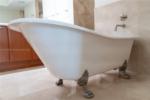 Condominio en alquiler en Aventura, Florida, 3 dormitorios, 286.32 m2 № 1932895 - foto 10