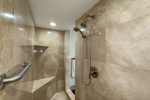 Condominio en alquiler en Aventura, Florida, 3 dormitorios, 286.32 m2 № 1932895 - foto 28
