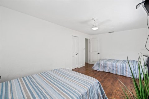 House in Tampa, Florida 3 bedrooms, 135.08 sq.m. № 1628601 - photo 30