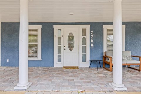 House in Tampa, Florida 3 bedrooms, 135.08 sq.m. № 1628601 - photo 8