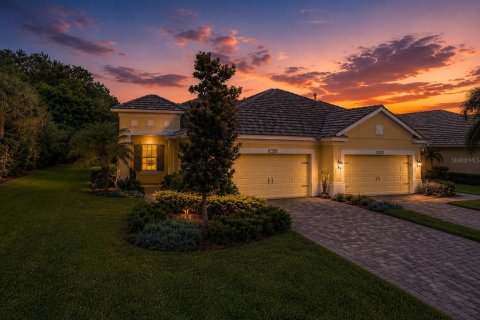 Villa ou maison à vendre à Bradenton, Floride: 2 chambres, 132.11 m2 № 2140665 - photo 2