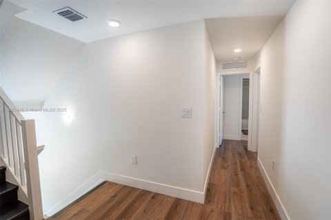 Touwnhouse à vendre à Doral, Floride: 3 chambres, 219.81 m2 № 2077322 - photo 16
