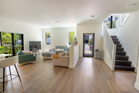 Touwnhouse à vendre à Doral, Floride: 3 chambres, 219.81 m2 № 2077322 - photo 14