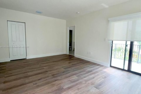 Touwnhouse à vendre à Doral, Floride: 3 chambres, 219.81 m2 № 2077322 - photo 22