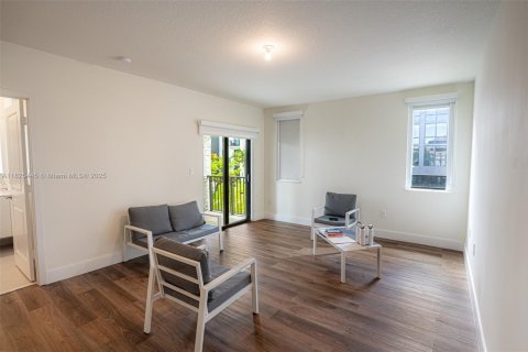 Touwnhouse à vendre à Doral, Floride: 3 chambres, 219.81 m2 № 2077322 - photo 19