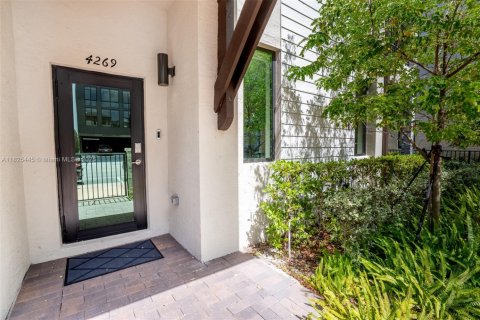 Touwnhouse à vendre à Doral, Floride: 3 chambres, 219.81 m2 № 2077322 - photo 2