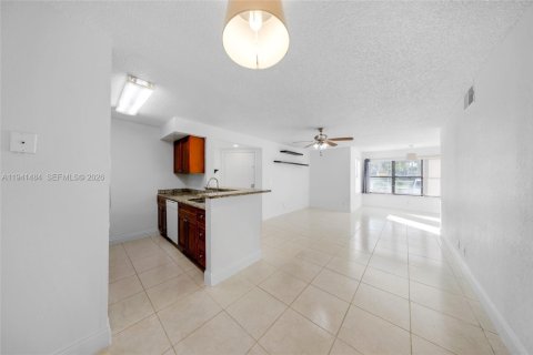 Copropriété à vendre à Davie, Floride: 2 chambres, 102.19 m2 № 2152730 - photo 3
