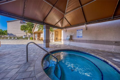 Copropriété à vendre à Davie, Floride: 2 chambres, 102.19 m2 № 2152730 - photo 25