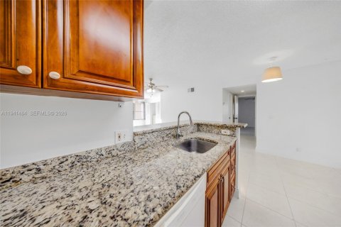 Copropriété à vendre à Davie, Floride: 2 chambres, 102.19 m2 № 2152730 - photo 5