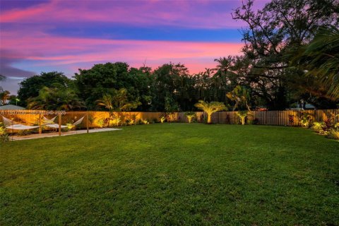 House in Fort Lauderdale, Florida 3 bedrooms № 1994841 - photo 3