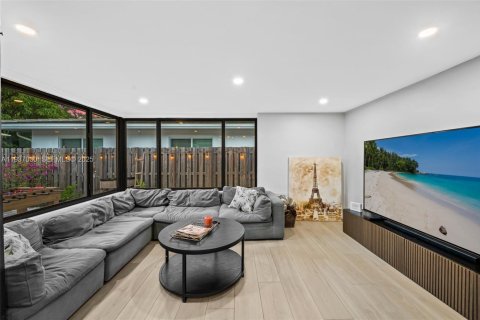 House in Fort Lauderdale, Florida 3 bedrooms № 1994841 - photo 15