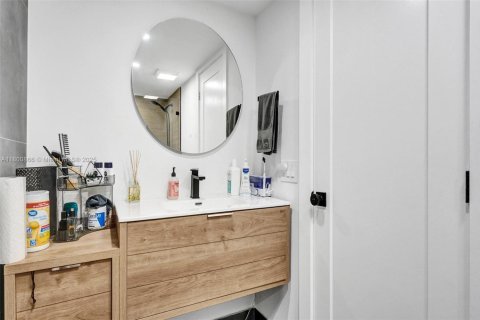 Condo in Hollywood, Florida, 2 bedrooms  № 1715060 - photo 19