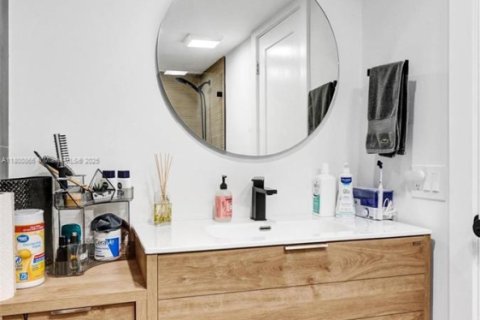 Condo in Hollywood, Florida, 2 bedrooms  № 1715060 - photo 20