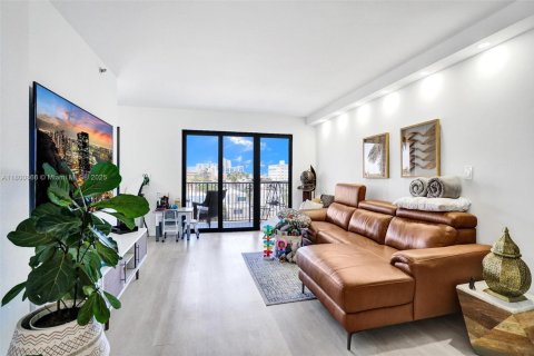 Condo in Hollywood, Florida, 2 bedrooms  № 1715060 - photo 5
