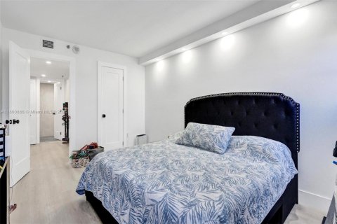 Condo in Hollywood, Florida, 2 bedrooms  № 1715060 - photo 14