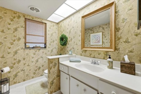 House in Sarasota, Florida 4 bedrooms, 353.49 sq.m. № 2151861 - photo 20