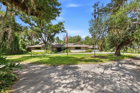House in Sarasota, Florida 4 bedrooms, 353.49 sq.m. № 2151861 - photo 6