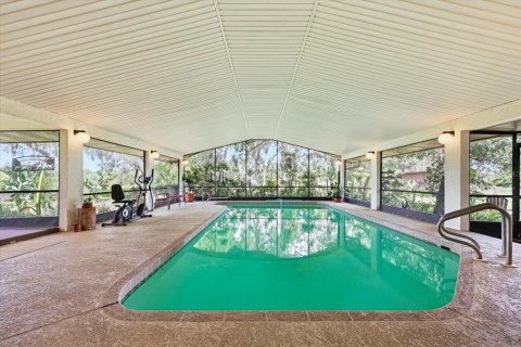 House in Sarasota, Florida 4 bedrooms, 353.49 sq.m. № 2151861 - photo 5