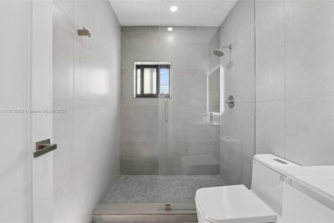 Villa ou maison à vendre à Coral Gables, Floride: 5 chambres, 163.97 m2 № 1969020 - photo 15