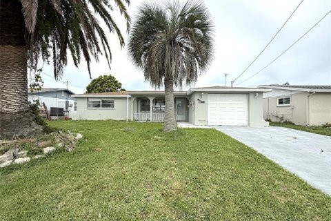 Casa en Hudson, Florida 2 dormitorios, 137.4 m2 № 2204436