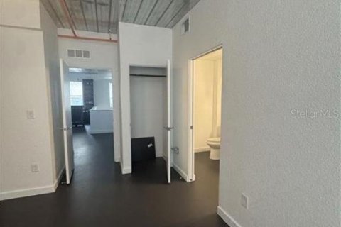 Touwnhouse à vendre à Orlando, Floride: 3 chambres, 169.92 m2 № 2413490 - photo 25