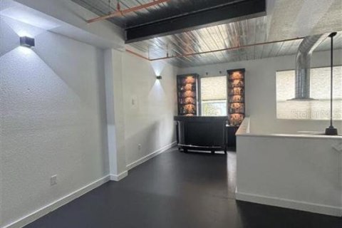 Touwnhouse à vendre à Orlando, Floride: 3 chambres, 169.92 m2 № 2413490 - photo 6