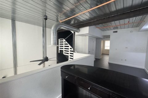 Touwnhouse à vendre à Orlando, Floride: 3 chambres, 169.92 m2 № 2413490 - photo 19