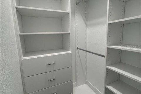 Touwnhouse à vendre à Orlando, Floride: 3 chambres, 169.92 m2 № 2413490 - photo 28