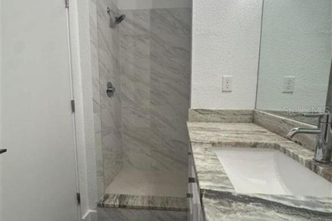 Touwnhouse à vendre à Orlando, Floride: 3 chambres, 169.92 m2 № 2413490 - photo 12