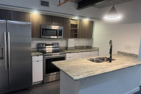 Touwnhouse à vendre à Orlando, Floride: 3 chambres, 169.92 m2 № 2413490 - photo 21