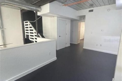 Touwnhouse à vendre à Orlando, Floride: 3 chambres, 169.92 m2 № 2413490 - photo 15
