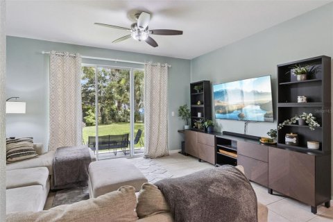Townhouse in Tampa, Florida 2 bedrooms, 147.53 sq.m. № 2223679 - photo 5