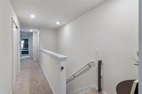Townhouse in Tampa, Florida 2 bedrooms, 147.53 sq.m. № 2223679 - photo 13