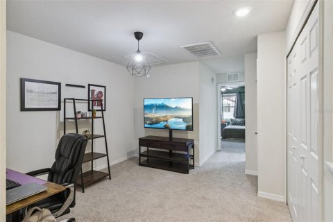 Townhouse in Tampa, Florida 2 bedrooms, 147.53 sq.m. № 2223679 - photo 16
