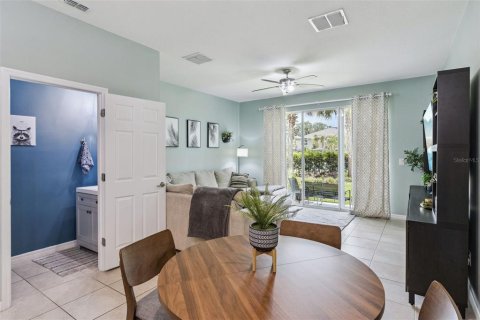 Townhouse in Tampa, Florida 2 bedrooms, 147.53 sq.m. № 2223679 - photo 7