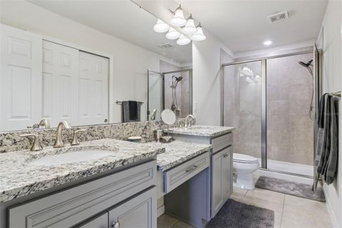 Townhouse in Tampa, Florida 2 bedrooms, 147.53 sq.m. № 2223679 - photo 22