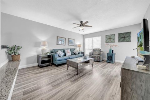 Condominio en venta en Indian Rocks Beach, Florida, 2 dormitorios, 96.62 m2 № 1903986 - foto 10