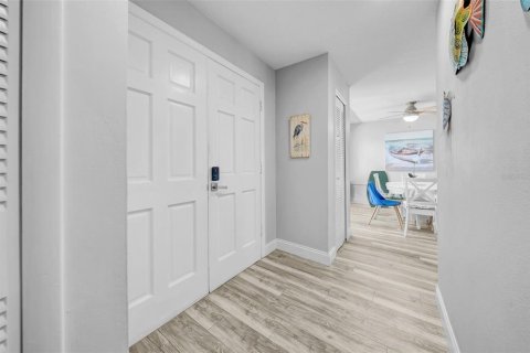 Condominio en venta en Indian Rocks Beach, Florida, 2 dormitorios, 96.62 m2 № 1903986 - foto 4