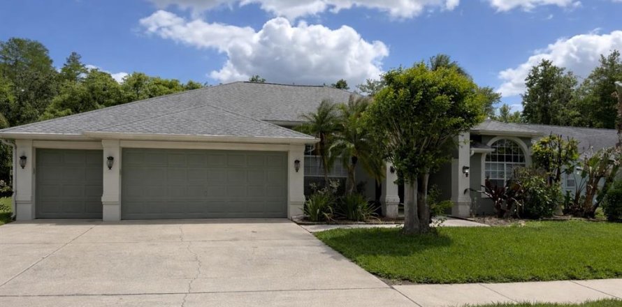 Villa ou maison à Trinity, Floride 4 chambres, 225.38 m2 № 2214086