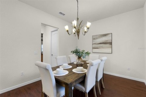 House in Winter Garden, Florida 5 bedrooms, 343.92 sq.m. № 1803268 - photo 6