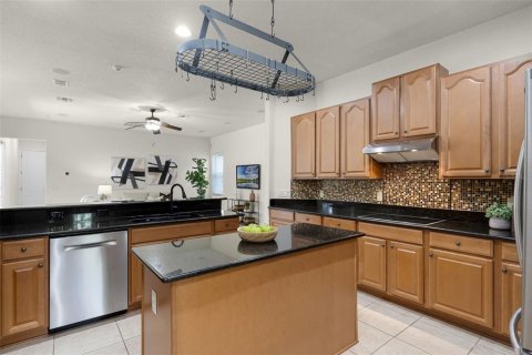 House in Winter Garden, Florida 5 bedrooms, 343.92 sq.m. № 1803268 - photo 11