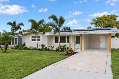 Villa ou maison à vendre à Fort Myers, Floride: 2 chambres, 131.92 m2 № 2394168 - photo 12