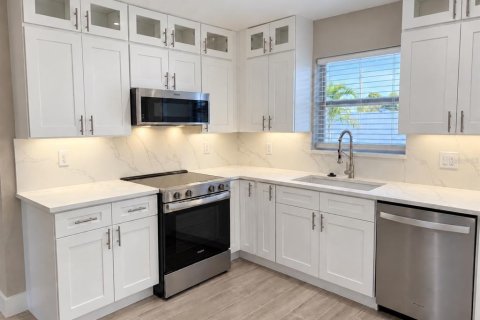 Villa ou maison à vendre à Fort Myers, Floride: 2 chambres, 131.92 m2 № 2394168 - photo 28