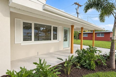 Villa ou maison à vendre à Fort Myers, Floride: 2 chambres, 131.92 m2 № 2394168 - photo 15