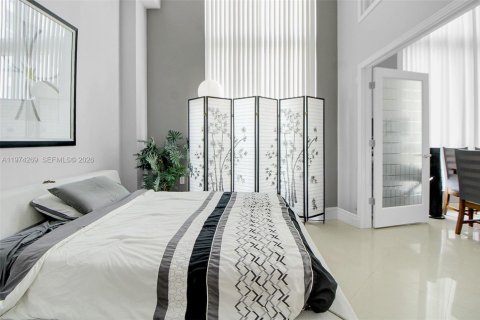 Купить кондоминиум в Майами, Флорида 2 спальни, 85.1м2, № 2036589 - фото 9